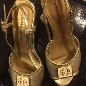 Size 8 Light gold platforms